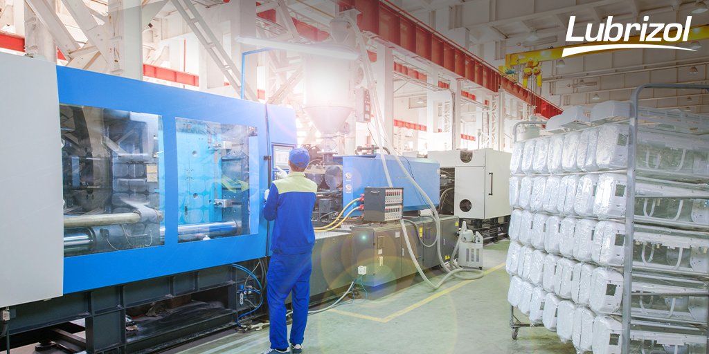 LubrizolCorp's tweet image. Field tests of our #fluidtechnology in hydraulic plastic injection molding machines reduced energy use by 8%. If this technology were applied across the global plastic injection molding industry, we’d reduce emissions by 26 million metric tons of CO2, annually.  #CreateSmarter