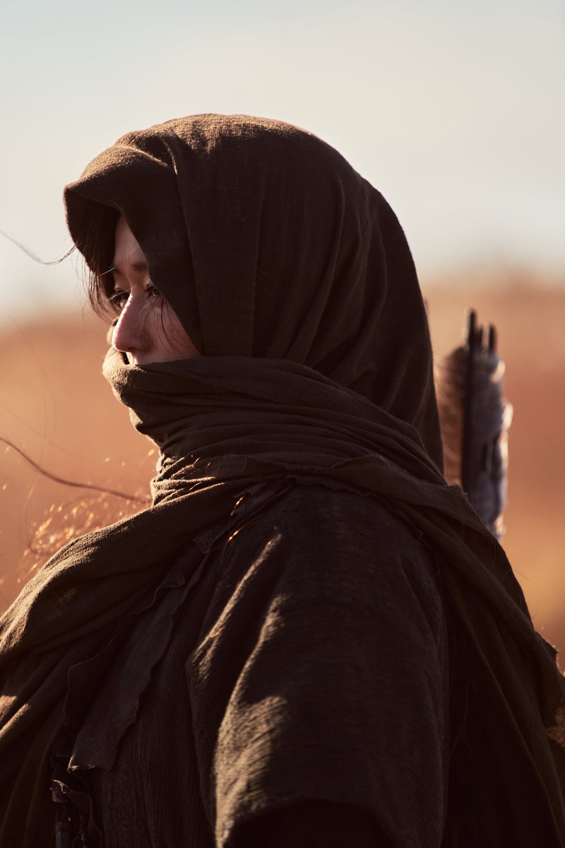 NetflixID's tweet photo. Cakepnya foto-foto dari Kingdom: Ashin of the North yang siap disulap jadi wallpaper, background meeting onlen, atau chat room. Sikat, gaes! Eits, jangan lupa kasih liat screenshot-nya di reply juga ya kalo udah dipake. https://t.co/7QGpSh1bsp