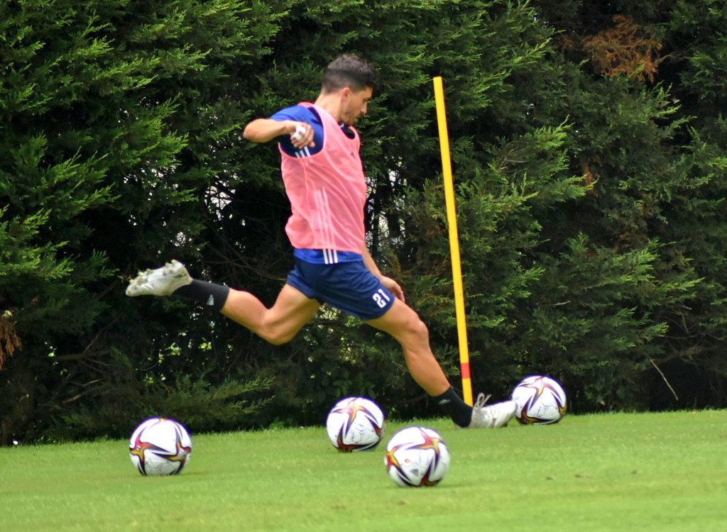 ⚽️ PRETEMPADA| Xa temos aquí os balóns oficiais de <a href="/adidas_ES/">adidas_ES</a> para a Tempada 21/22 na Segunda <a href="/rfef/">RFEF</a>!!! #ONosoCamiño #PretempadaCompos