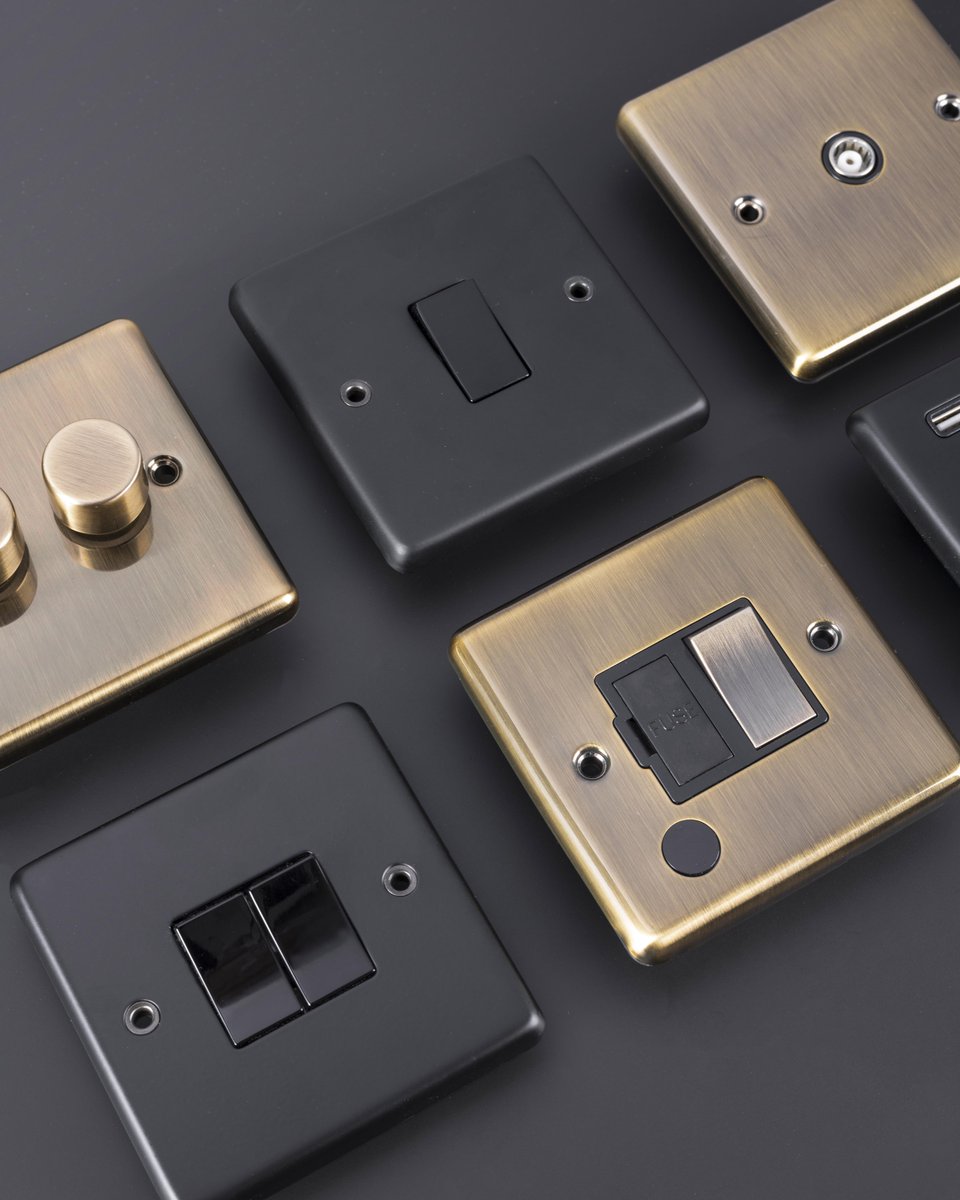 We've added new finishes to the Enhance range, have you seen our Matt Black and Antique brass?😍 

#electricalwiringaccessories #Carlislebrass #maketheswitch #electricalwholesalers #antiquebrass #mattblack #newproducts