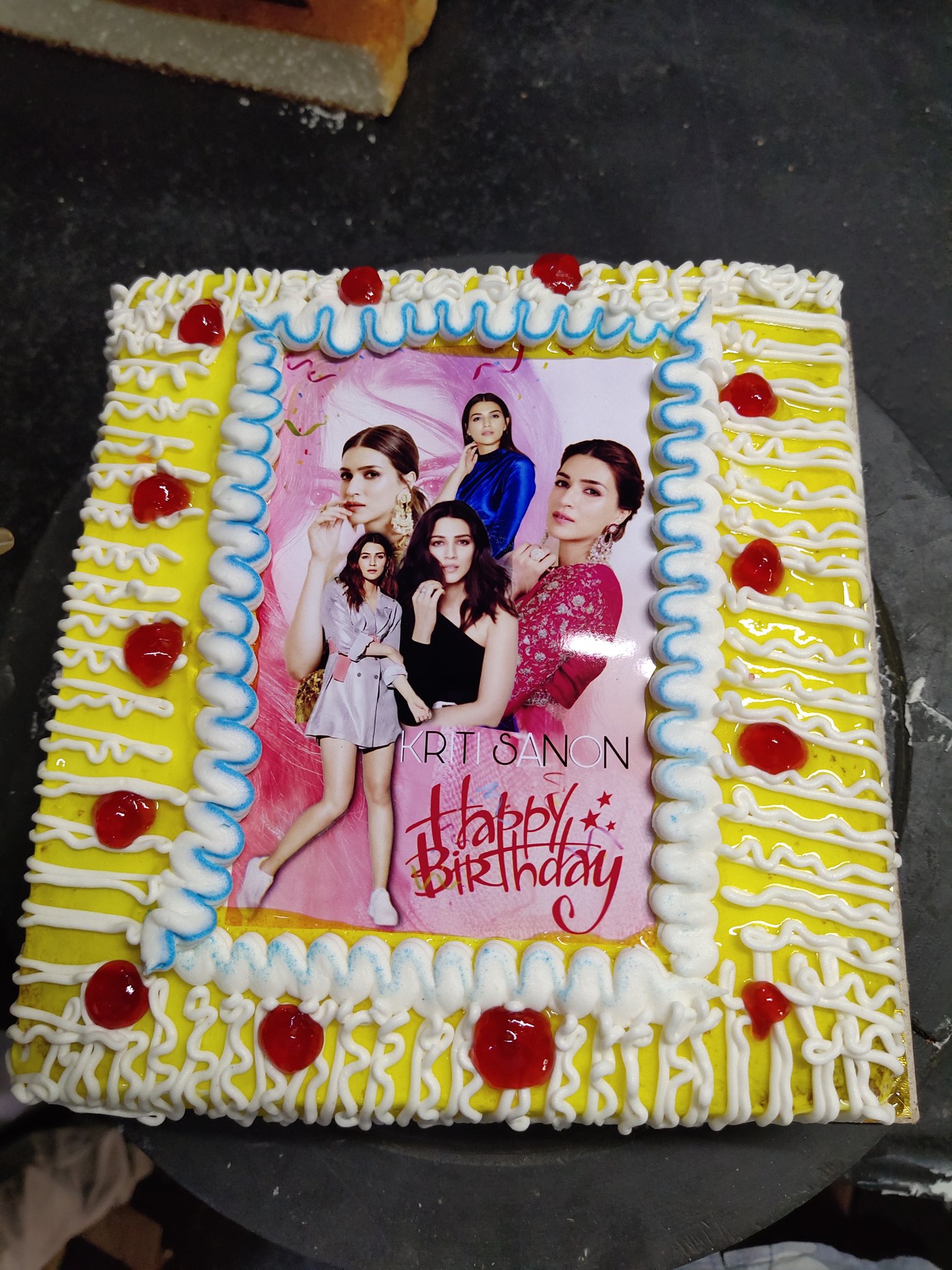 Details 118+ happy birthday kirti cake best kidsdream.edu.vn