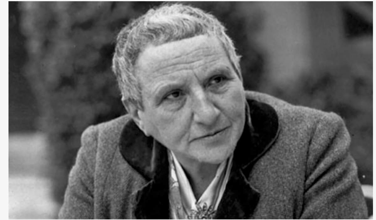 hearthemholler's tweet photo. On this day:: Gertrude Stein (pictured here with her long time assistant, partner and lover Alice B Toklas in France 1944. The two lesbian Jewish American artists both happened to move to France in 1903 and Alice met Gertrude in Paris, one day after arriving. https://t.co/5T261lgzYO