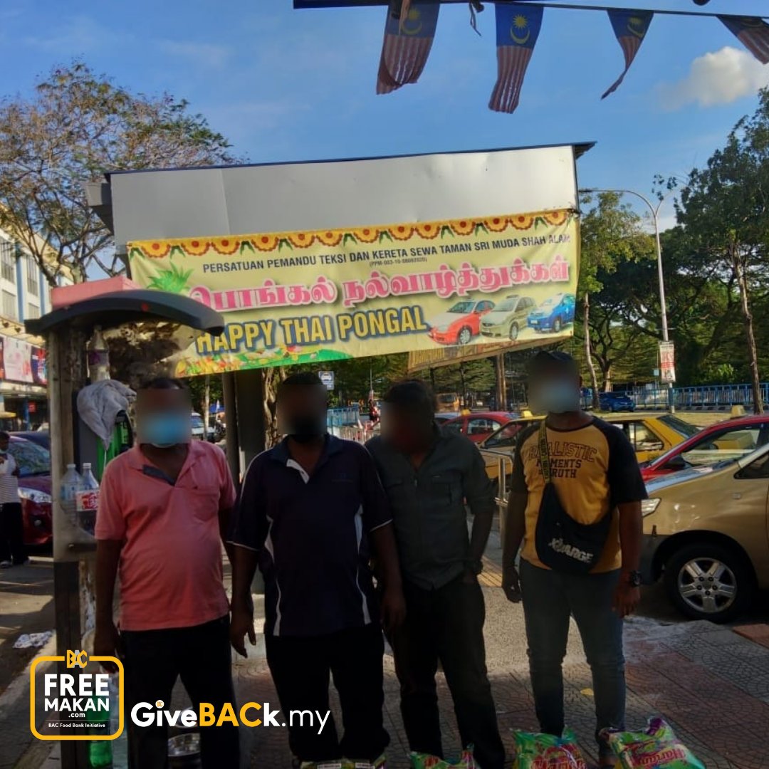FreeMakan's tweet photo. The Persatuan Pemandu Teksi dan Kereta Sewa India Taman Sri Muda Shah Alam requested for food aid as they’ve been struggling to make ends meet due to the lack of passengers during this lockdown. https://t.co/N1klRBfXZu