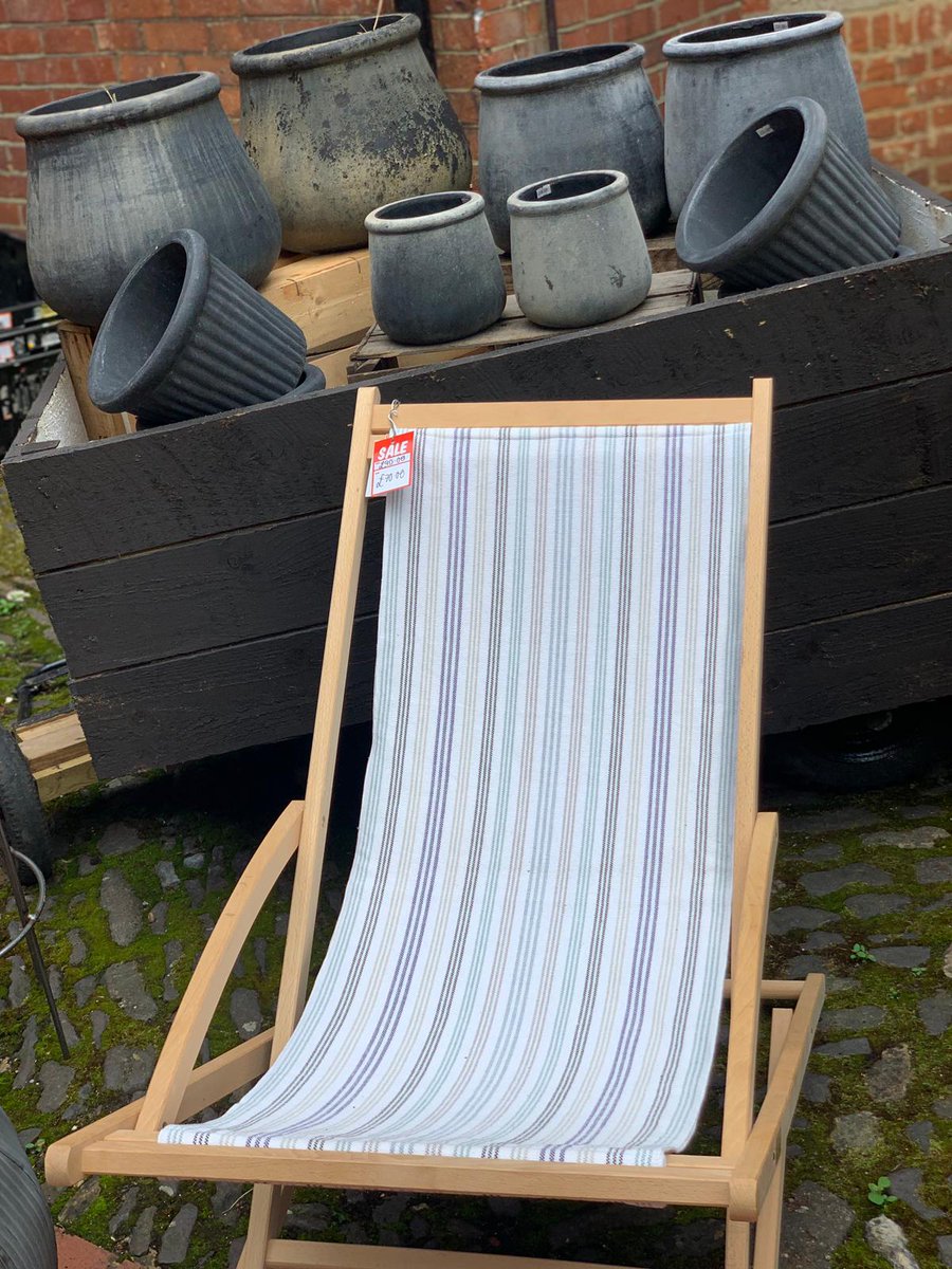 MoutanFlowers's tweet image. ** SUMMER SALE ** Shop our sale items at Moutan Farnham!  We have some wonderful items for sale just perfect for your summer garden. Furniture, pots &amp;amp; planters, gardening tools and accessories....
We're open 10am-4pm, Borelli Yard, Farnham.
#summersale #moutan #farnham