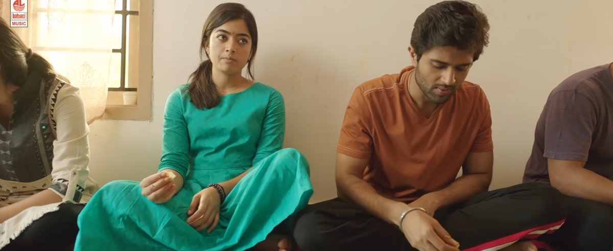 iam_strganesh's tweet photo. #2YearsForDearComrade ❤
#Bobby & #Lilly 😍 https://t.co/IQ9iJhnq8Y