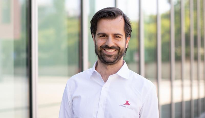Venturelab (@venturelab_ch) on Twitter photo "Looking at the team, celebrating the reaching of milestones as a family"
Marco Pisano, CEO of <a href="/Lymphatica/">Lymphatica Medtech</a>, about the rewards of being a founder, a father, and his expectations for the Venture Leaders roadshow to Boston:
venturelab.swiss/Meet-Lymphatic…
#SwissStartups #VLeadersMedtech "Looking at the team, celebrating the reaching of milestones as a family"
Marco Pisano, CEO of <a href="/Lymphatica/">Lymphatica Medtech</a>, about the rewards of being a founder, a father, and his expectations for the Venture Leaders roadshow to Boston:
venturelab.swiss/Meet-Lymphatic…
#SwissStartups #VLeadersMedtech