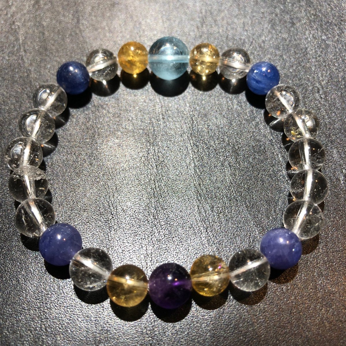 ウッドクラフトグッズ ジャパン V Twitter 今日のお客様お誕生石ブレス 誕生石 ブルートパーズ シトリン 他守護石のカスタム 1970年11月13日生まれ 庚戌年丁亥月丁酉日生 金曜日 赤口 数秘5 三碧木星 蠍座 現在50歳 ブルートパーズ 成功の石 シトリン
