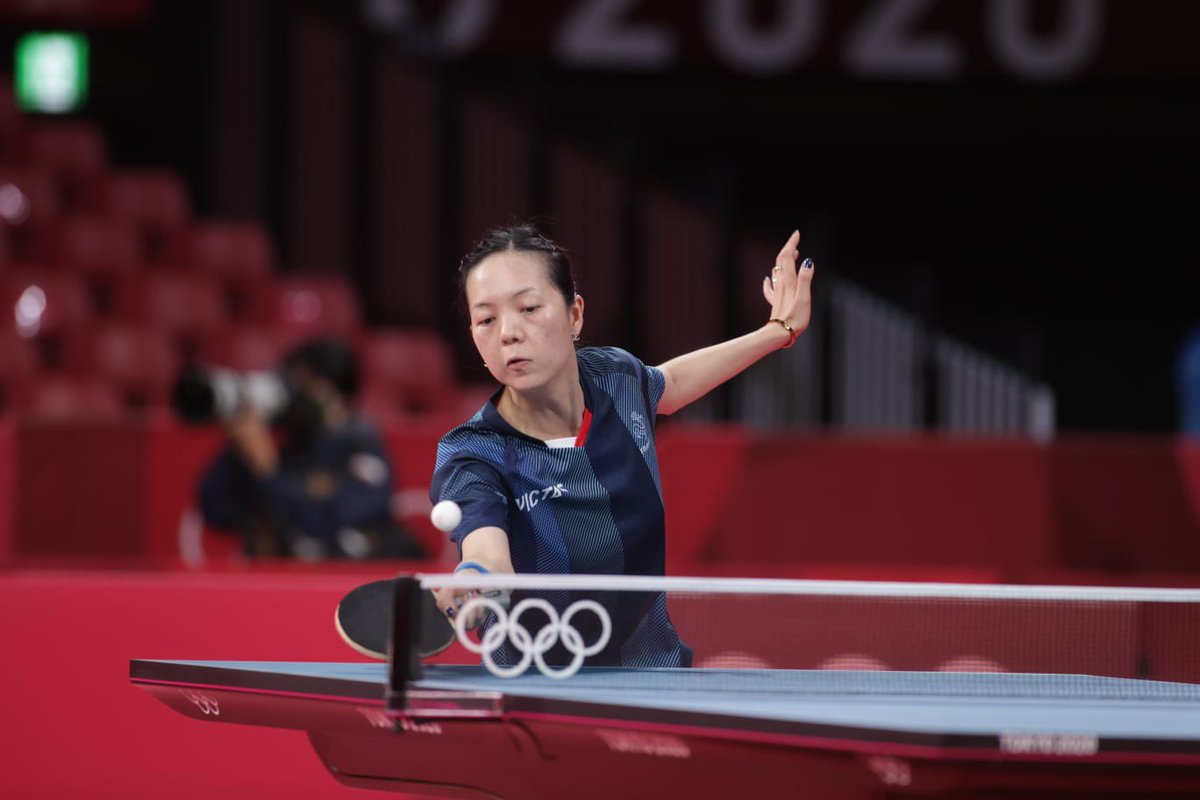 ffttofficiel's tweet photo. #FFTT #PingToTokyo 🇫🇷
Belle entrée dans la compétition pour @GauzySimon qui s’impose 4-0 face à J.Groth 🇩🇰
Rende-vous au sommet cet après-midi à 13h30 où il rencontrera Ma Long🇨🇳 en 8èmes de finale.
Après une rencontre accrochée, Jia Nan Yuan s’incline elle face à J.Jeon 🇰🇷 (3-4) https://t.co/IpMjElQsib