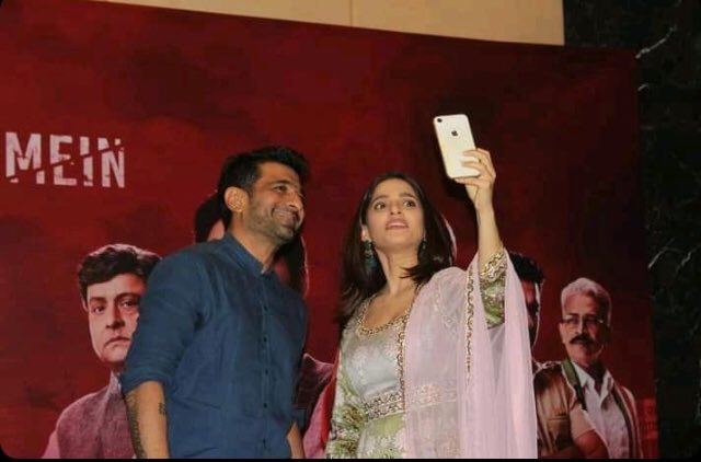 anihanuchaudhry's tweet image. They have just redefined style and elegance with this simple click 💞
@KhanEijaz @bapat_priya
#CityOfDreams #COD2 
#PriJaz #EijazKhan
#HotstarSpecial