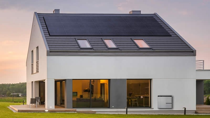 sunovasolar's tweet photo. SUNOVA is about to launch black module with 210 mm wafers.
Power output is up to 395 W and module efficiency 20.55%. 
Aesthetic Design perfectly matches the roof. 
The product will be displayed at GreenPower 2021 Poland in September. https://t.co/SjPJM9bJzY