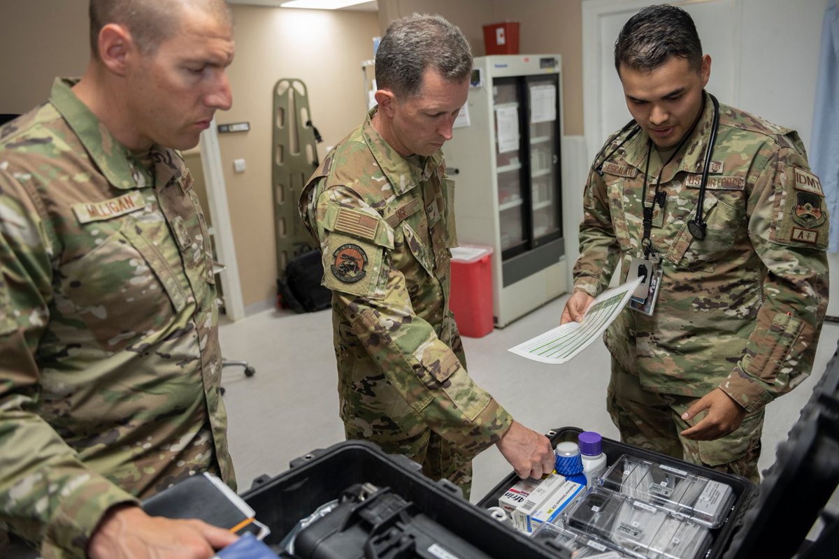 USAFCENT's tweet photo. #ICYMI, never sleep on @332RedTails Expeditionary Medical Group and the MEDGROUP never sleeps on us! Our Airmen are taking care of the mission from logistics to life saving medical aid.
#FightToWinToday https://t.co/IfRyybkKRe