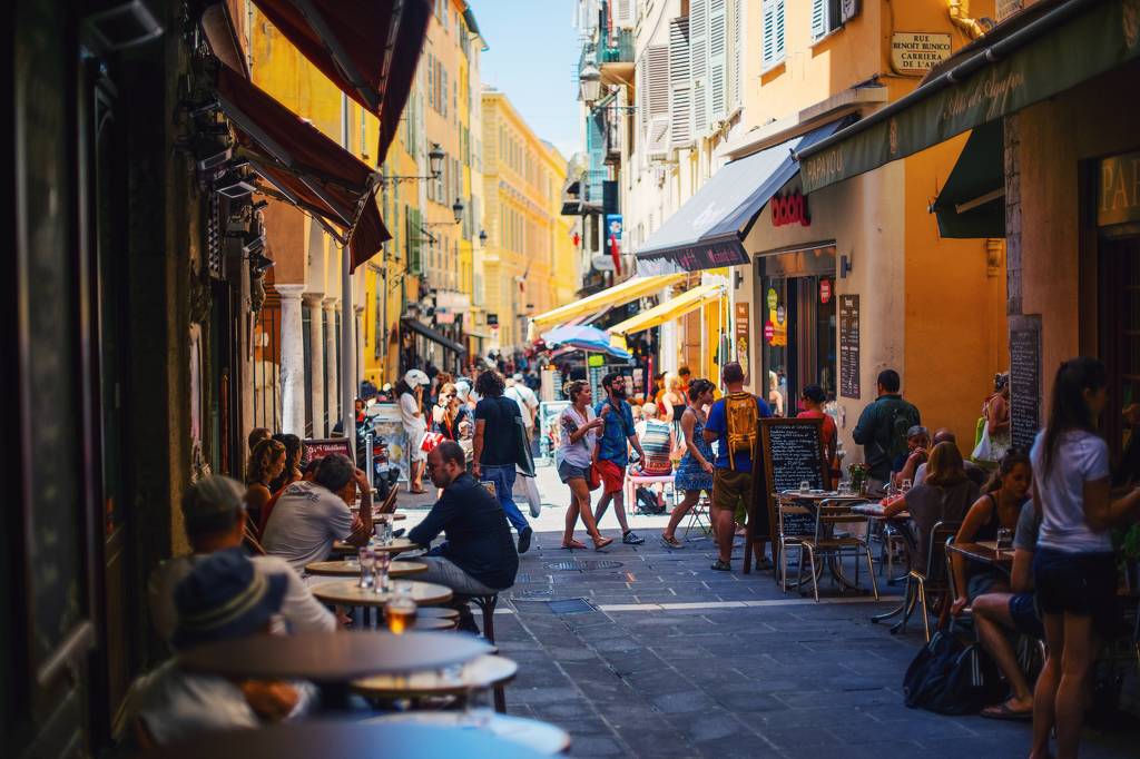 FingerprintCard's tweet photo. BLOG: Our latest blog from @RogerCarrico explores how the strong culture of innovation in the French #payments ecosystem led to them becoming early adopters of #biometric #payment #cards. https://t.co/dPuSWb9qa8 https://t.co/qYqj642mWw