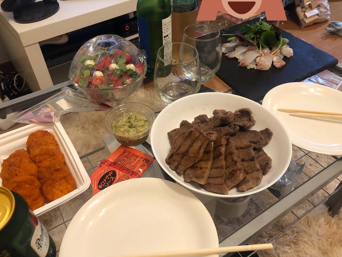 jiyonii__04's tweet photo. 宅飲み最高 https://t.co/CHXqhoD2OU