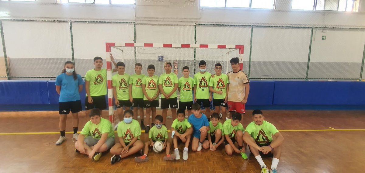 CAMPUS D’ESTIU 🥅 | 
Última setmana de Casal! 👧🏼🧒🏻
• 
Contents d’haver gaudit i poder compartir el nostre casal d’estiu! 😊
•

A pels últims dies! 💪🏽
#FORÇAALHEÑA⚪️⚫️