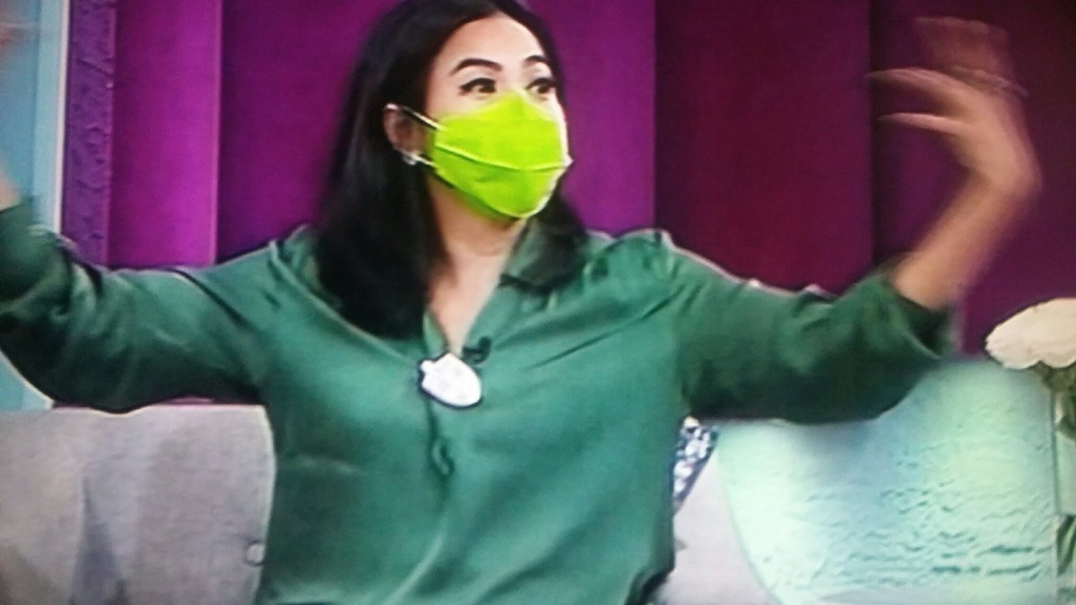 Srikandi114's tweet photo. Mbak rose sendiri..
Sudah bantu donasi belum ?
Buat wrga2 terdampak covid19
Klo benar sdh membantu
Ko blm ditayangkan di viral kan ?
#RumpiNosecret
#InsertToday
#InsertSiang
Dll..
Mbak kan jago nya ngerupmi
Memviralkan artis2
Buat keuntungan #Transtv
Progrm mbak sendiri..๐ https://t.co/BsruO1Jc6S