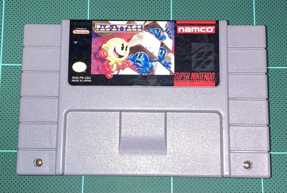 nam_5's tweet photo. 駿河屋でSNES版「パックアタック」を1500円で購入。国内スーパーファミコン版ではキャラを変更して「コズモギャングザパズル」として発売された落ちものパズルゲーム。パックマンで出した方が良かったのに、と誰もが思ってるやつ。一方、ゲームボーイ版は「パックパニック」としてパックマンを起用。 https://t.co/KSP1P5tyTM