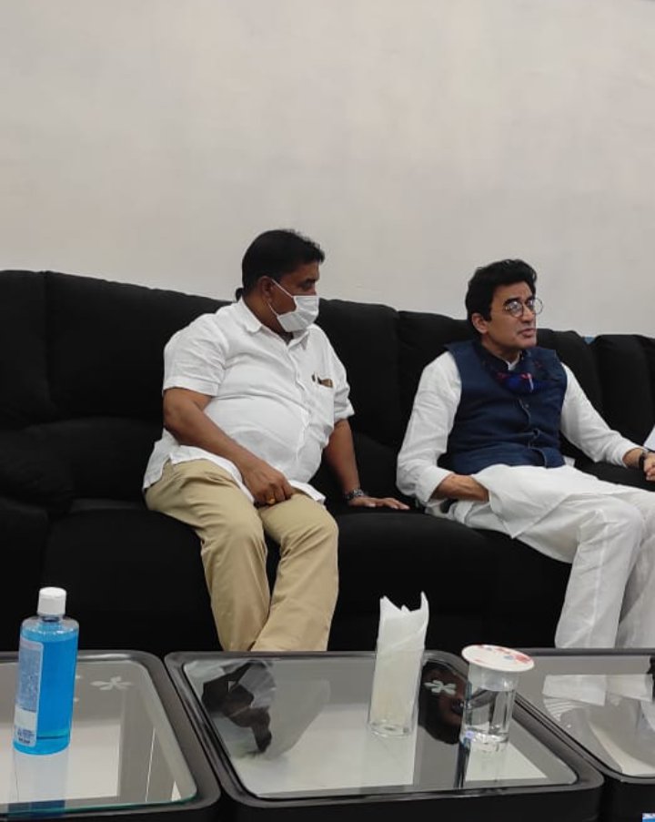 manojpauliitb89's tweet photo. Ex - MP Ajoy Kumar Entered andaman on 27th roaming around the city.
No quarantine rule for him as he is not from andaman. https://t.co/ZBIW30nkI2