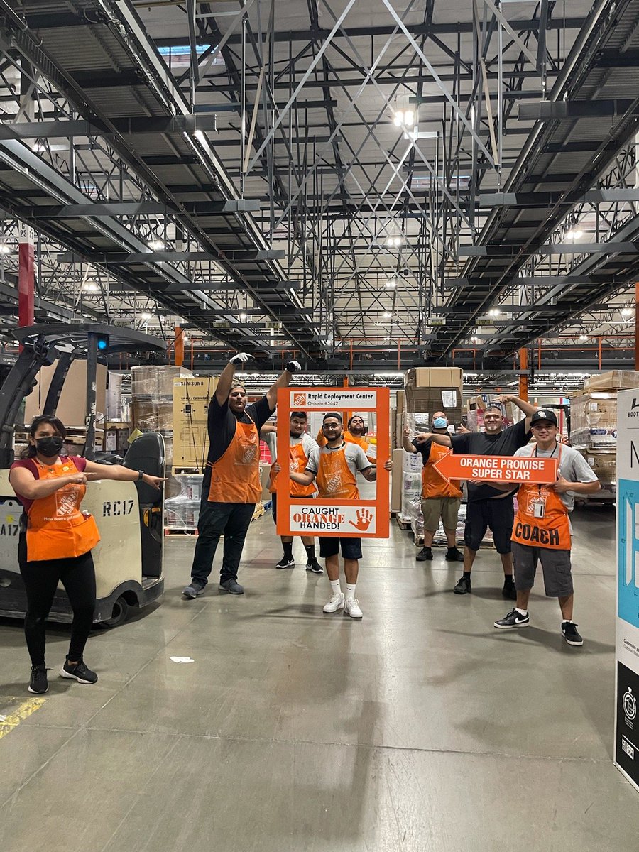 Nataly_Thd5087's tweet photo. 🚫Can't forget about Gabriel, Chuey, Jose and Michael!!!👏🏼👏🏼 #CaughtOrangeHanded 🍊🖐 #InFocus5642 #SafeNotNice #Ontario5642 #SafetyFirstSafetyAlways https://t.co/wbXGIOCORt