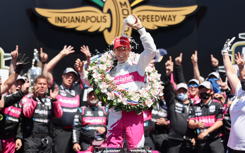mjbyers333's tweet photo. Cheers to the #Legends on #SuperTexTuesday! 🤠🏁

@AJFoytRacing #AlUnserSr #RocketRick🚀Mears and the new "Kid on the Block/Bricks!" 🧱 @h3lio 🏁x🏆 #FourTimeWinners #Indy500 #RacerUsies @IndyCar @MeyerShankRac @IMSMuseum #IsItMayYet @IMS #WinnersDrinkMilk https://t.co/Fen480korK