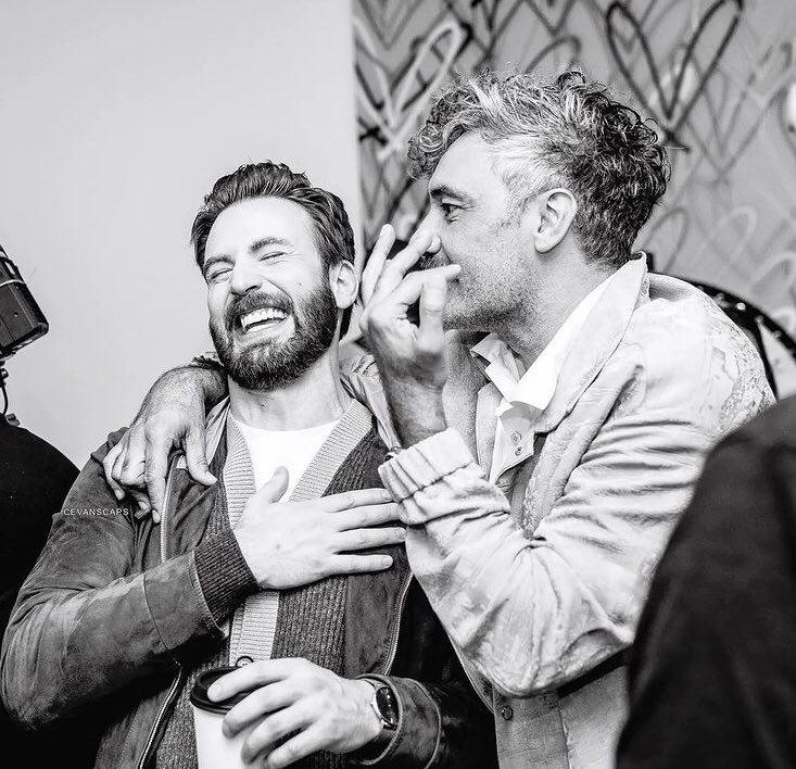 I will be tattooing this photo of <a href="/ChrisEvans/">★</a> and <a href="/TaikaWaititi/">Taika Waititi</a> on to my body for my 27th birthday and no one can stop me