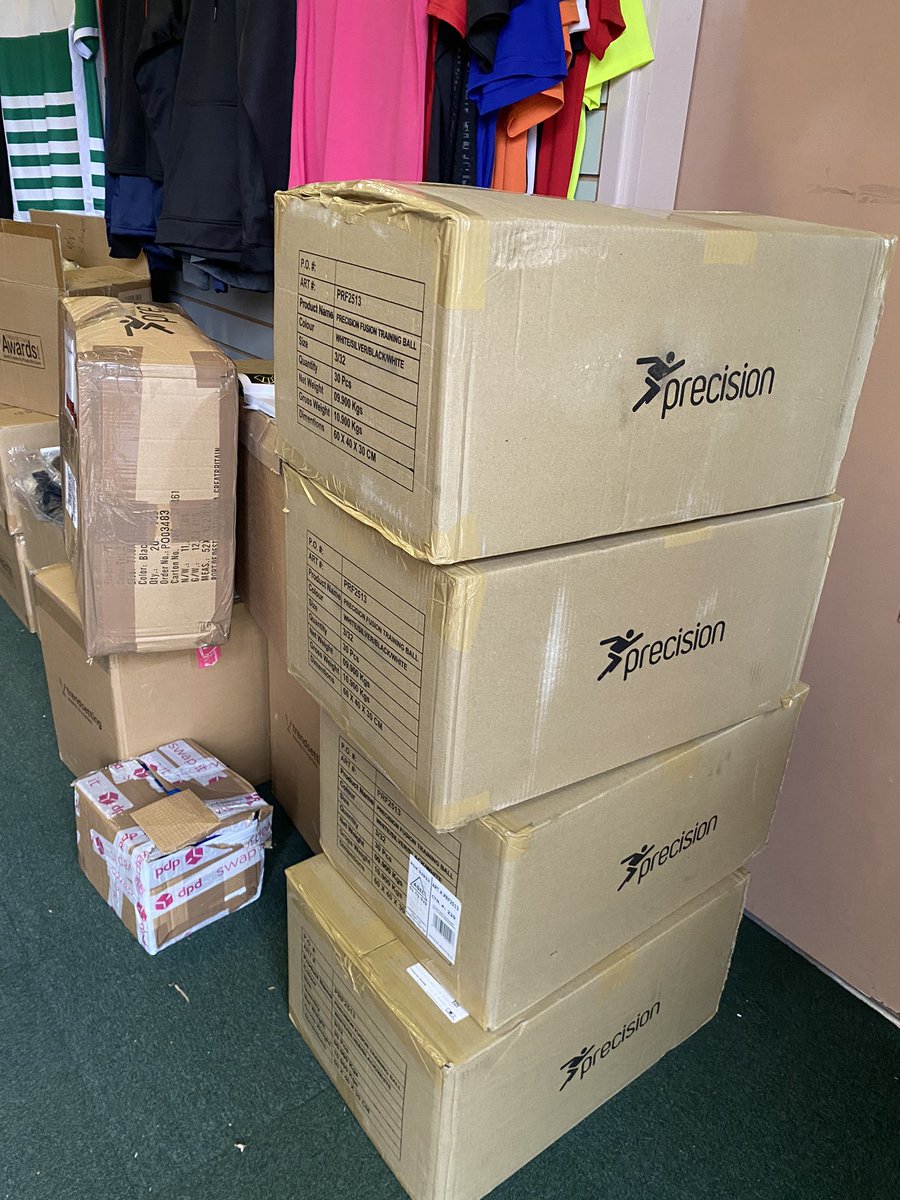 candcteamwear's tweet photo. #PrecisionGk #precisionukofficial @candcteamwear 
#Fusion IMS #Football 
International Match Standard 
#mania #next order out @MCSSAdvanced @MCSoccerSchools 
⚽️⚽️£7.50 each in box 10⚽️
Until end July https://t.co/uorr6oNX4u
