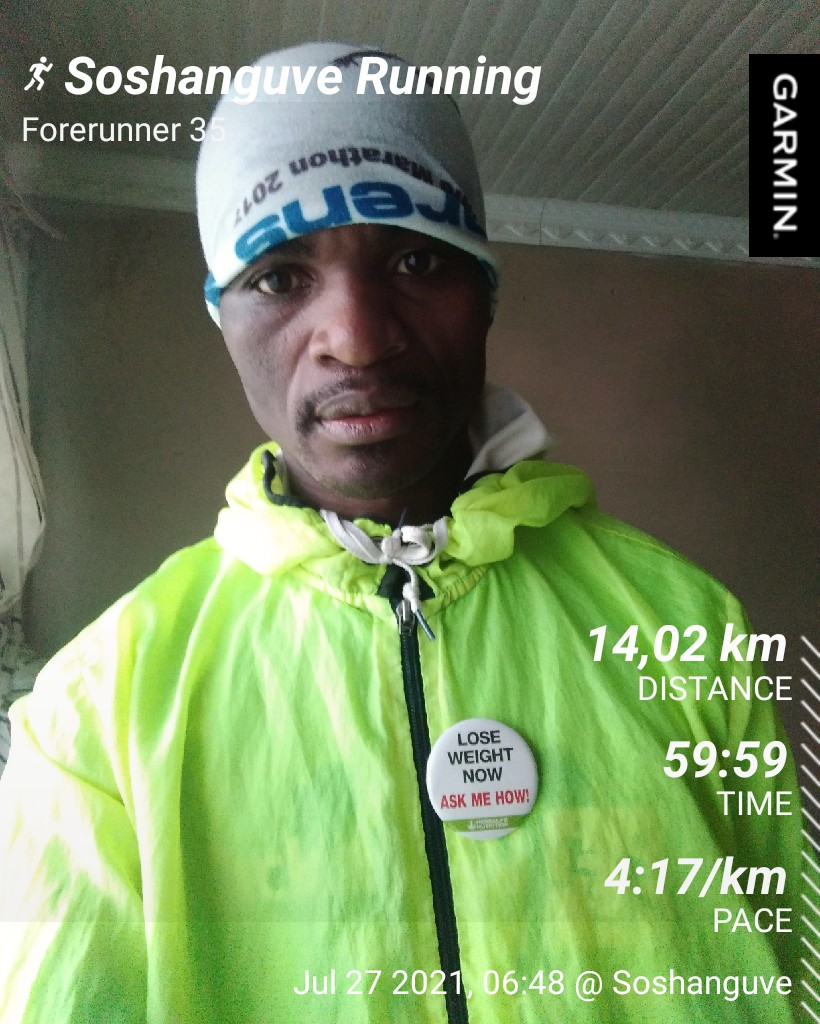 coach_mokibelo's tweet photo. I managed looting 14km in one hour this morning, Happy Tuesday #RunningWithTumiSole #FetchYourBody2021 #teamsouthafrica #STAYHEALTHY #loveyourself #Fitness #statfit #HERBALIFENUTRITION_24 https://t.co/rdAvXJ0Fbf