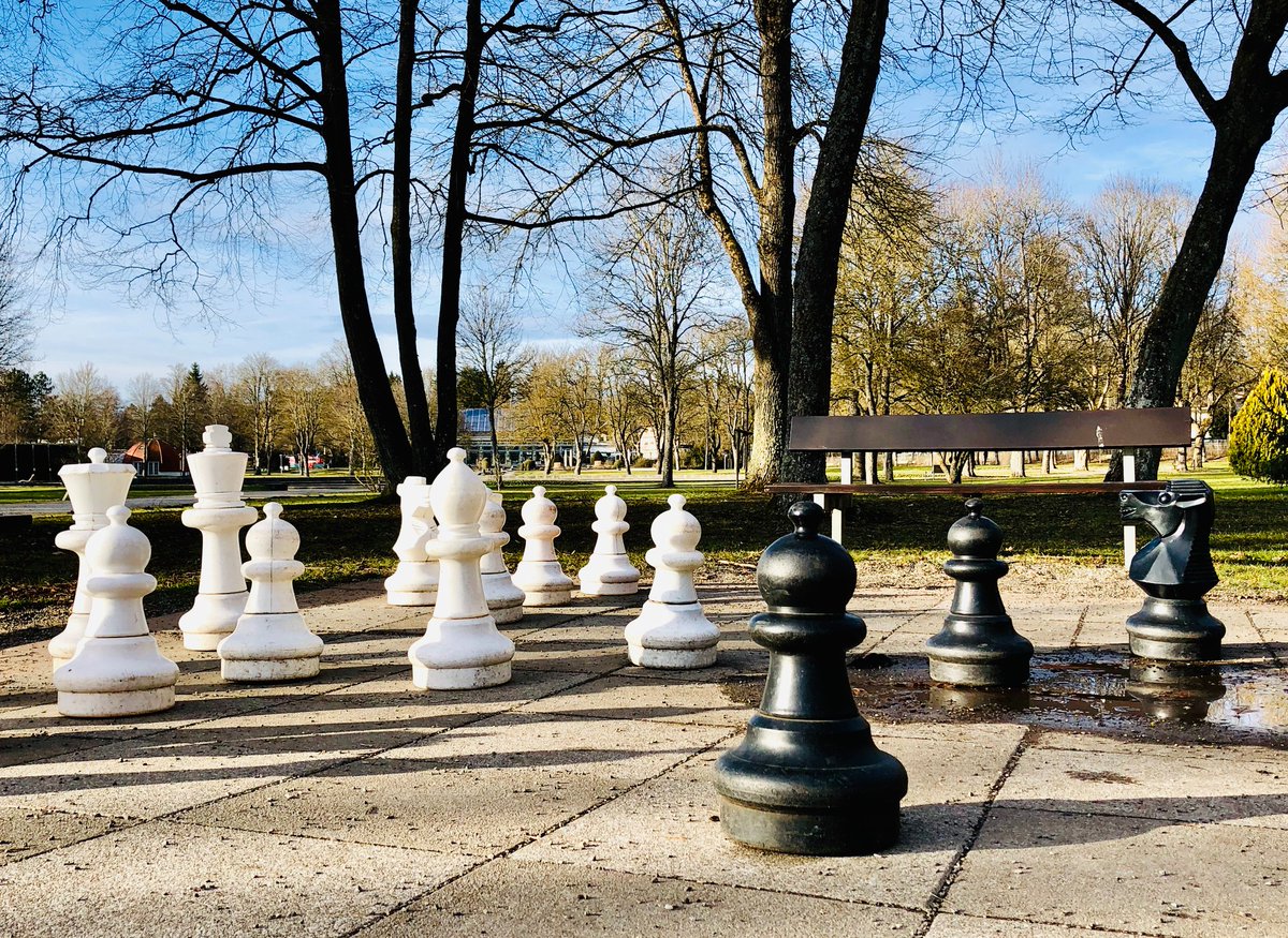 È il territorio l’ambito verso il quale nei prossimi anni saranno indirizzate le azioni per migliorare la gestione dei pazienti e intercettare il loro bisogno di salute. Ce lo spiega Luciano Flor, Direttore Generale Area Sanità e Sociale <a href="/RegioneVeneto/">Regione del Veneto</a> bit.ly/3Bqcqbk