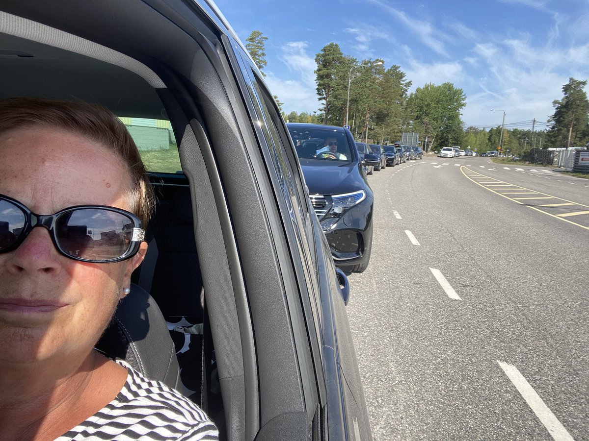 sirpa_rautio's tweet photo. Lomalla, enkä ole ainoa! Ruuhkaa saaristossa #Saaristo #Rosala #Kesäloma https://t.co/LT67It4UKu