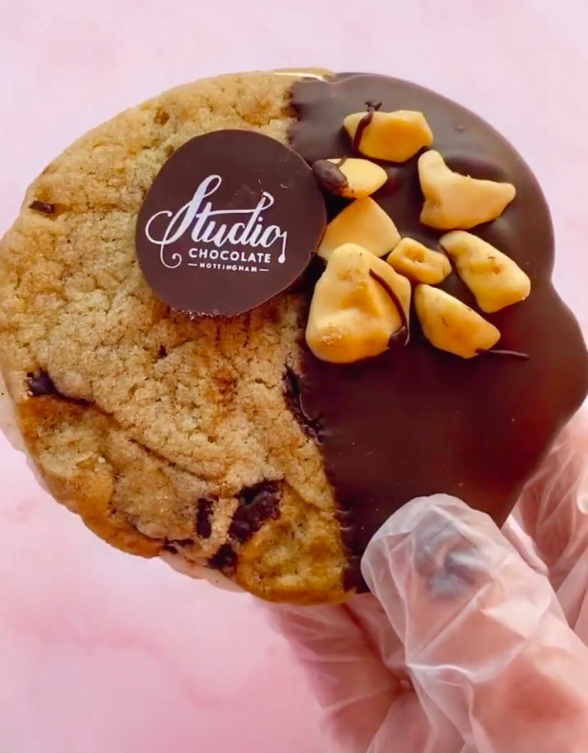 studiochoc's tweet photo. Good morning chocolate lovers!🍪 https://t.co/KC5npSwpuD