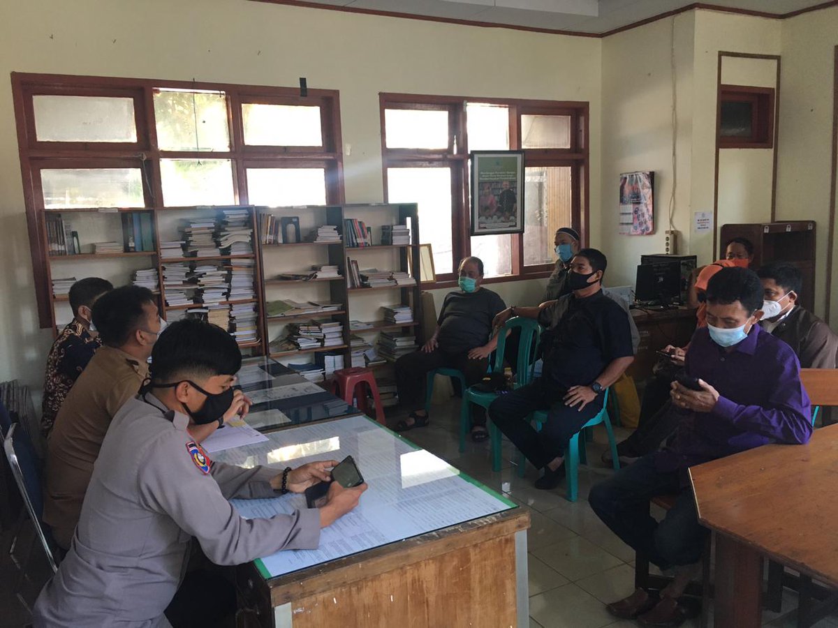 Kelurahan Losari
Selasa, 27 Juli 2021 Pak Lurah Losari Syahrial Syamsuri memimpin rapat koordinasi Bersama Tripika dan Ketua RTRW Kelurahan Losari perihal pendataan Bantuan sosial 100000 paket lingkup Pemerintah Kota Makassar
#Pemkot
#Kecup
#LovelyLosari 💝💖
#BansosPemkot 👍