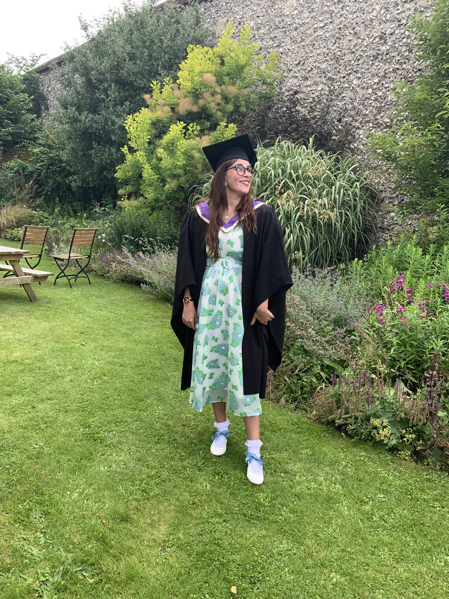 cmathews_psych's tweet photo. I FINALLY GRADUATED!🎉🎉🎉 https://t.co/xiHDWi2nsR
