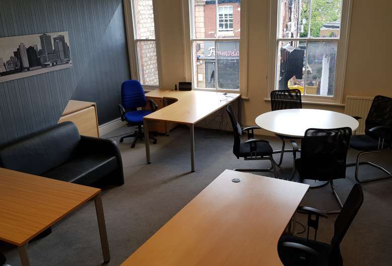tfcproperty's tweet image. **NEW INSTRUCTION**  Central Hale Village, South Manchester. Office suites of various sizes available suitable for 1 - 5 people. Flexible terms. Please click or get in touch for more info.
buff.ly/3BUHlNt