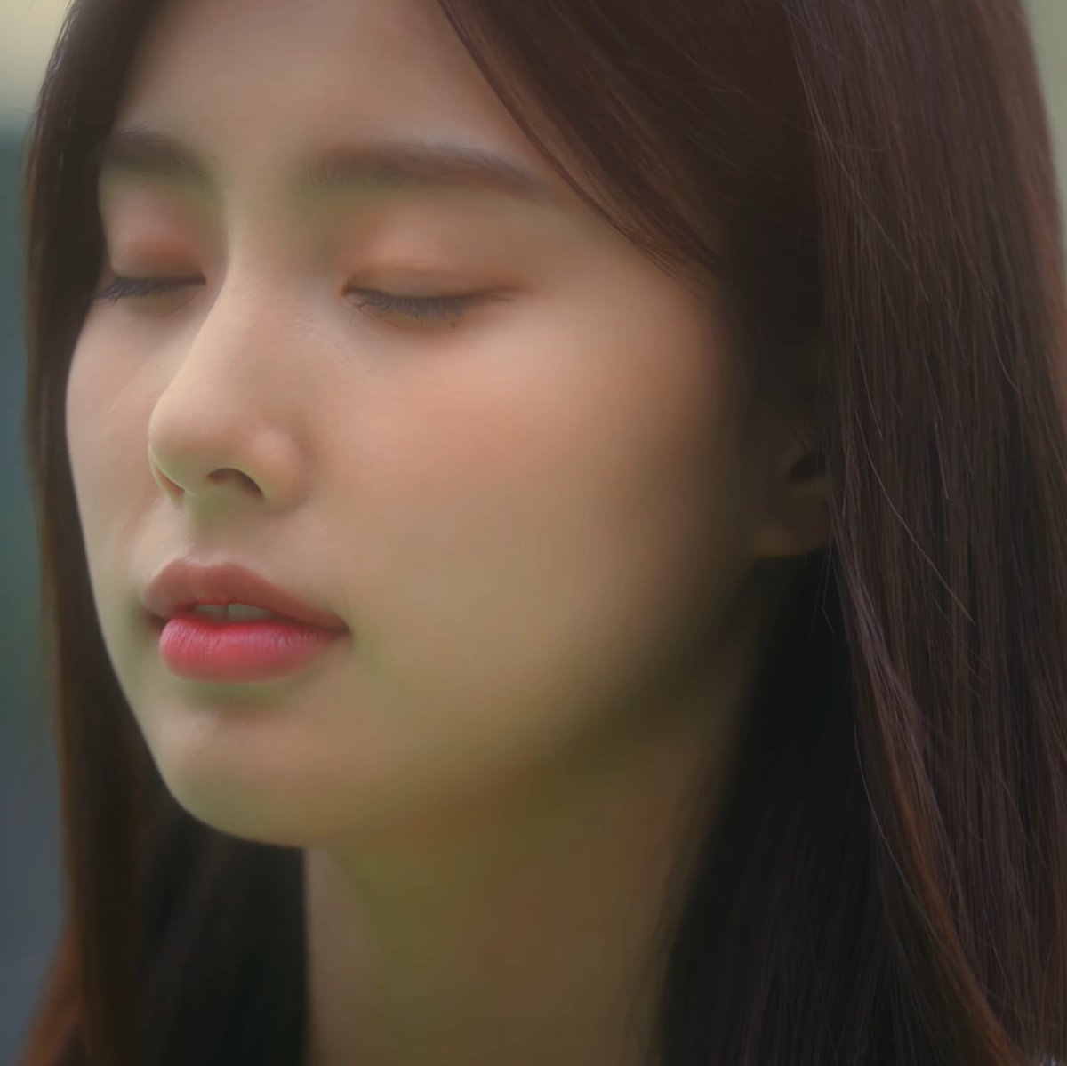 kang hyewon pics tweet media
