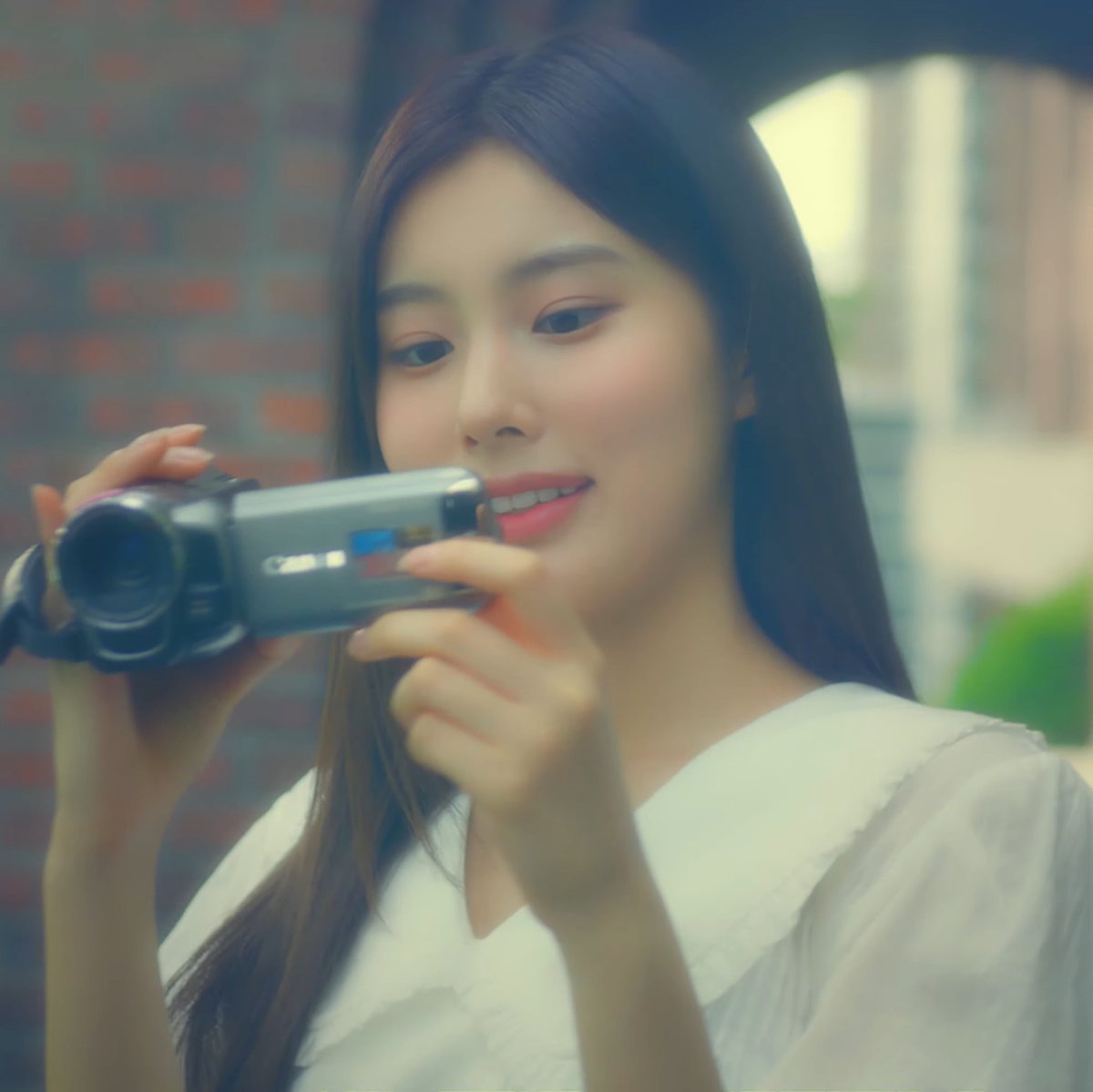 kang hyewon pics tweet media