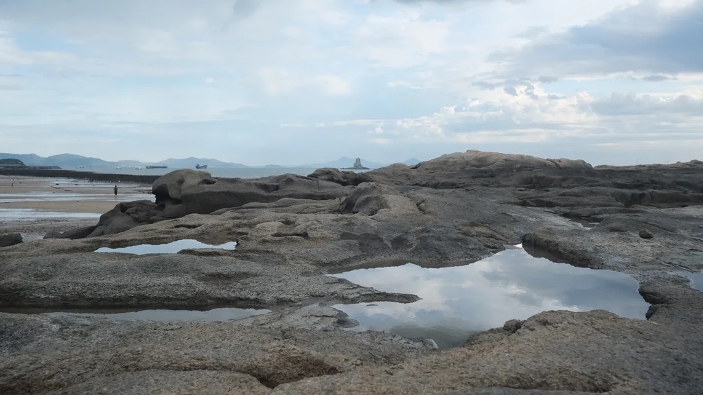 moosellen's tweet photo. Perfect seaside at Pintan Island.
Cosy time #seaside #vacation #fujian https://t.co/aES7phuVt5