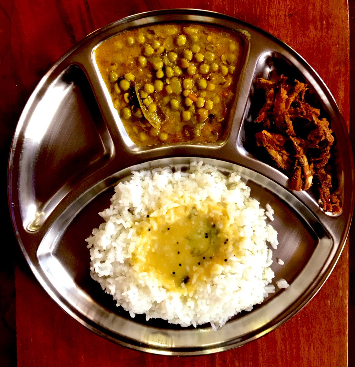 maroorpandu's tweet image. Green peas masala curry, kirla soova fried, sheeth+dalitoy 
#AmchiLunch #GSBCuisine #Kirlu #BambooShoots #JibbeRuchi #TUA