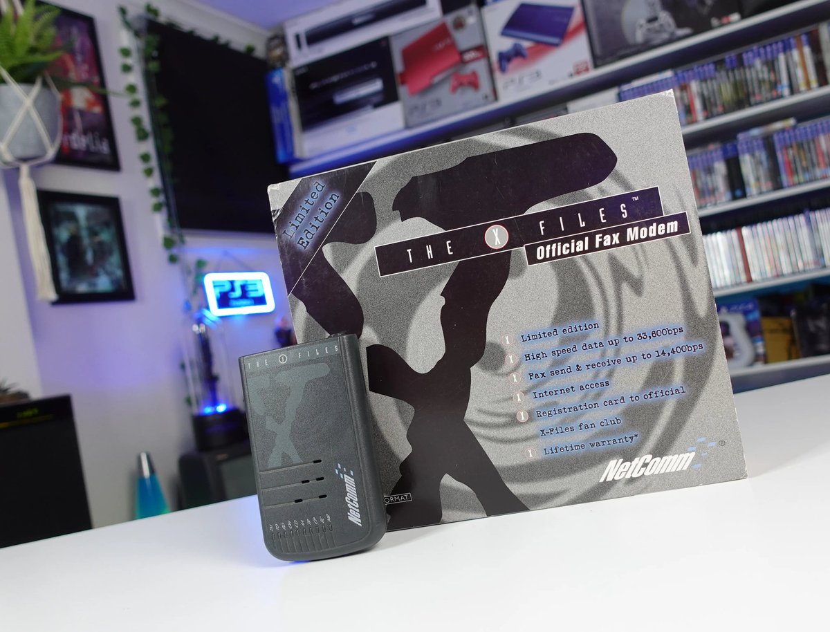 n4sa's tweet image. The X-Files Official 33.6Kbps Modem by NetComm 👽 It plays the X-Files theme when turned on and was released only in Australia &amp;amp; New Zealand.

#xfiles #modem #dialupmodem #dialup #xfilesmodem #90s #90sKid #stuckinthe90s #popculture #windows95 #windows98 #retro