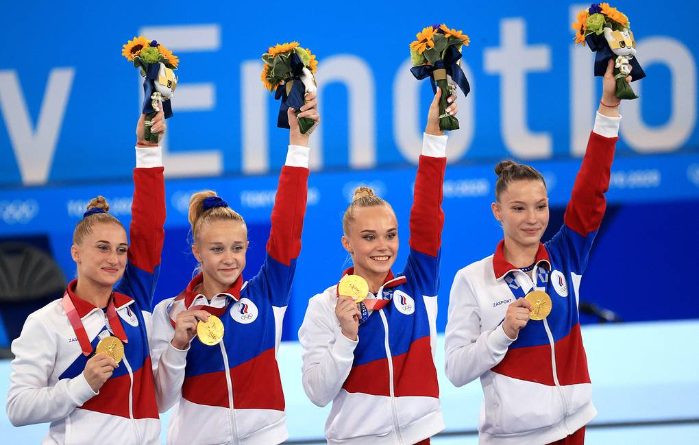 mae_rusia's tweet photo. Las gimnastas rusas hicieron la historia, al ganar el oro en la competición por equipos en los #JJOOTokio2020 🥇

☝️Es la primera victoria de #Rusia en dicha categoria desde 1992. En total, los atletas rusos ganaron 7 medallas de oro, 7 de plata y 4 de bronce.

🥳¡Felicitaciones! https://t.co/ucEykst5cw