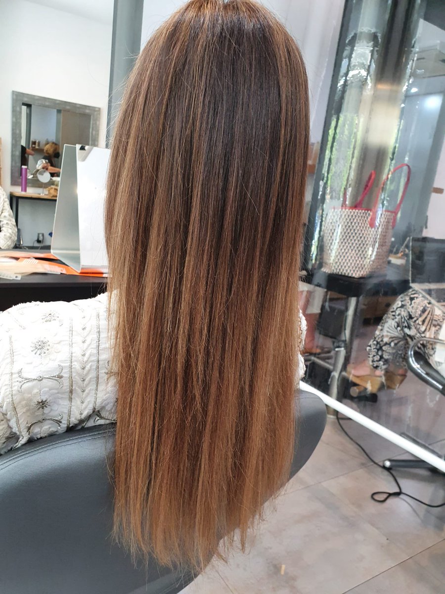 PeluVillar's tweet photo. Si tienes una melena con el cabello muy fino, podemos ponerte unas extensiones que aporten más densidad y volumen 😉

Para cada cabello, una solución! 😊

◽️Peluquería Villar
Tel. 917157262
https://t.co/HT6EviRrGj 

#peluqueria #peluqueriavillar #extensionesdecabello #pozuelo https://t.co/Ttnx7nwwvf