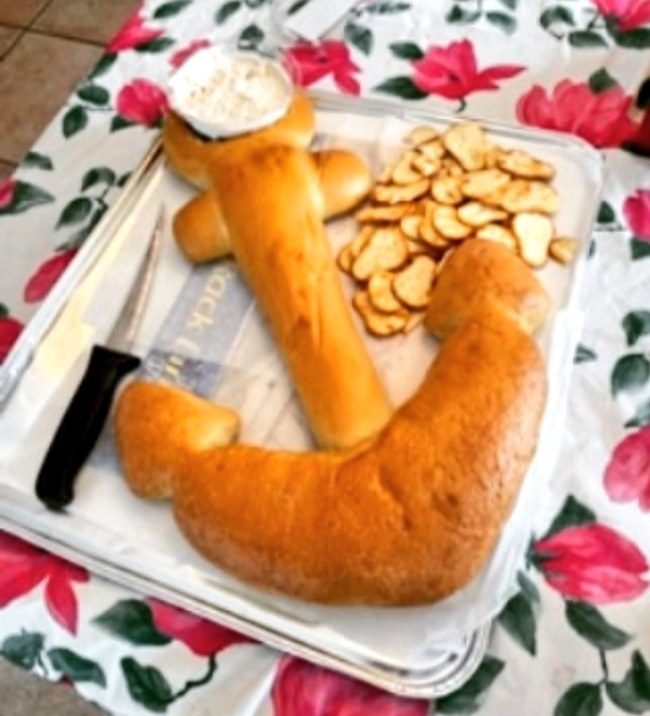 ConshyBakery's tweet photo. Anchors Away! #custombread #breadart #freshdaily #pane #conshy #conshohocken #loveconshy #conshystrong #oceancity #NightinVenice #conshytooceancity #bringuswithyou #funwithdough #anchorsaway https://t.co/nOJZ3EXS2v