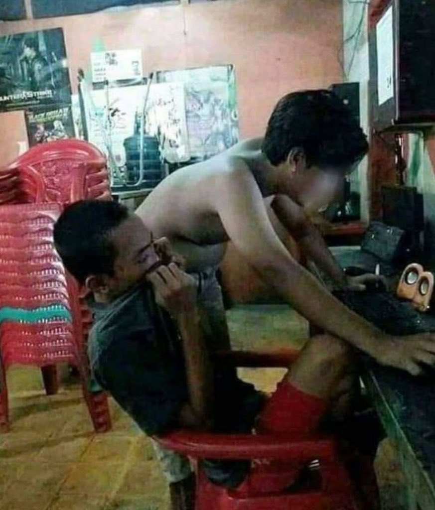bolang_mks's tweet image. Bussu sih tidak, cuma pediski dimata..