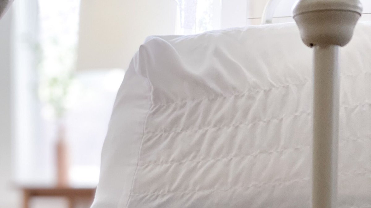 LinenFit's tweet image. Our uniquely designed fitted #sheets conform to any (yes, any!) depth of #mattress while still fitting #snug and never slipping free.
@building.delight 📸💗