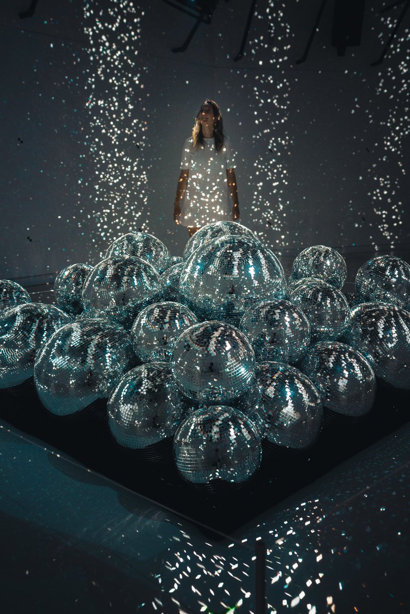 BoboandChichi's tweet image. In a disco galaxy far away 🌌…..

#lightleaks art exhibit at @CityPointBKLYN until July 31 in #brooklyn #nyc