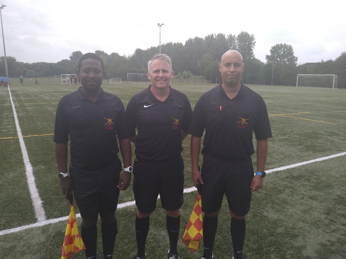 Medics_Football's tweet photo. A great Harwood Cup semi final played out today with 16 Med running out 3-1 winners over 1 Med.... And 3x AMS Officials marshalling the game superbly. #COYAMSB ⚽🇦🇲⚽🇦🇲⚽🇦🇲⚽ @AMSCorpsCol @AirborneMedics @CO1AMR @ArmySportASCB @ArmyFAReferees https://t.co/Y5Yq6Up50N