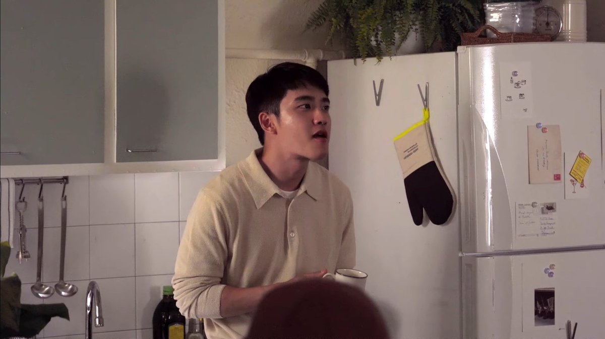 Dear_DoIu_exo__'s tweet photo. 우리경수 진짜 너무귀여워,,,🥰❤👍👍☕
비하인드까지 멋지고 예쁠줄은 알았지만,,,, 너무너무 예쁘고 사랑스럽잖아ㅠㅠㅠㅠㅠ #DO_1stSOLO #도경수 #DO_RoseMV #DO_RoseMVOut  #DO_EMPATHY #DO_1ST_MINI_ALBUM #do_empathypreorderrelay #DoKyungsoo @weareoneEXO https://t.co/B7OSqywfPw