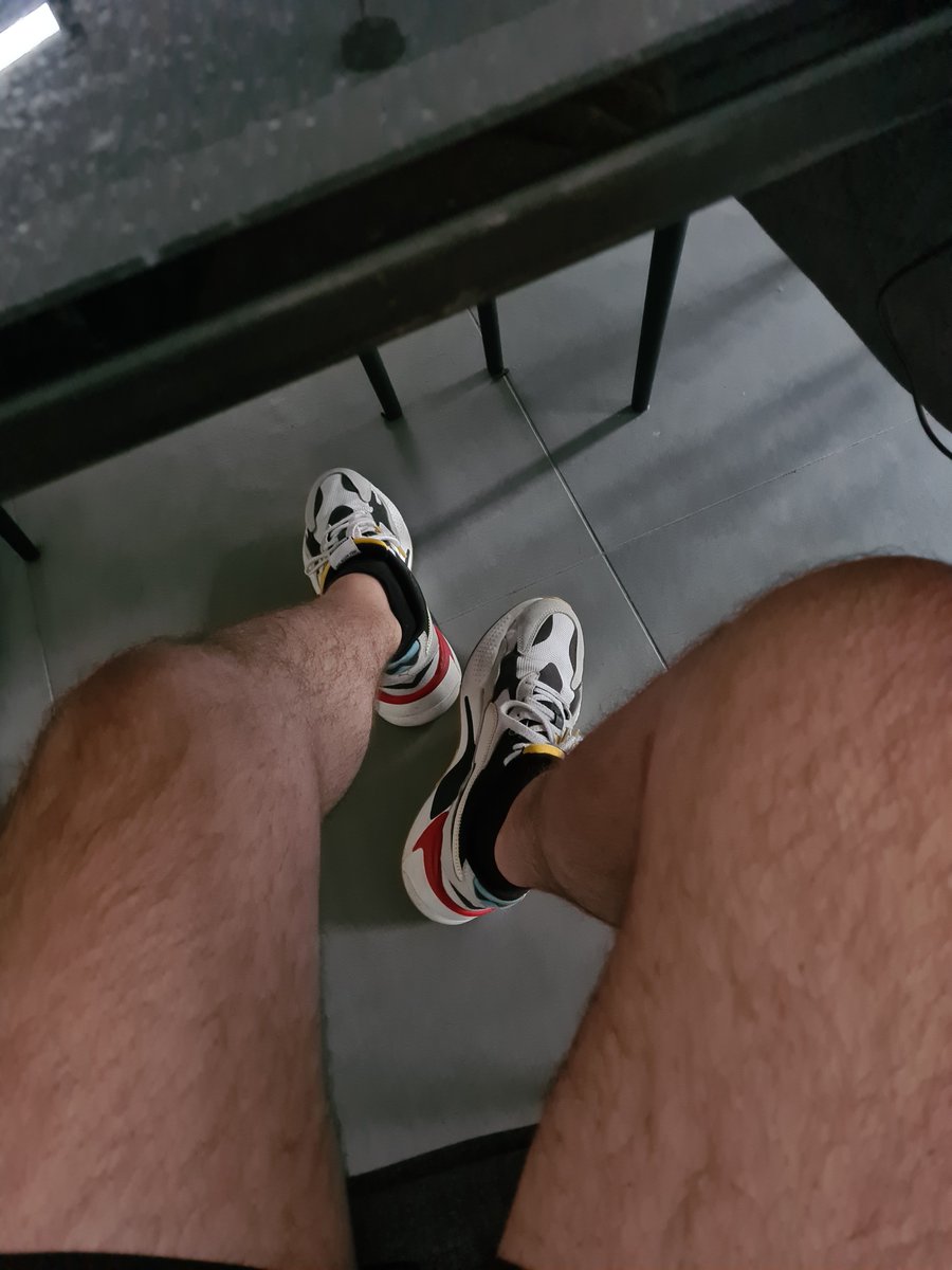 ThreeRoyalFeet's tweet photo. Schon fast Feierabend😈

@exqfootmodels @getrek578 @oopfeet @sockfetish468 @Feet_Of_Eden02 @socksocky2 @SocksQueen @gayfeetfanclub @GayFeetOfficial @gayfeetfanclub 

#gayfeet #gay #feetsmelling #feetvideo #Feet #feetstagram https://t.co/q4kfG1k4bX