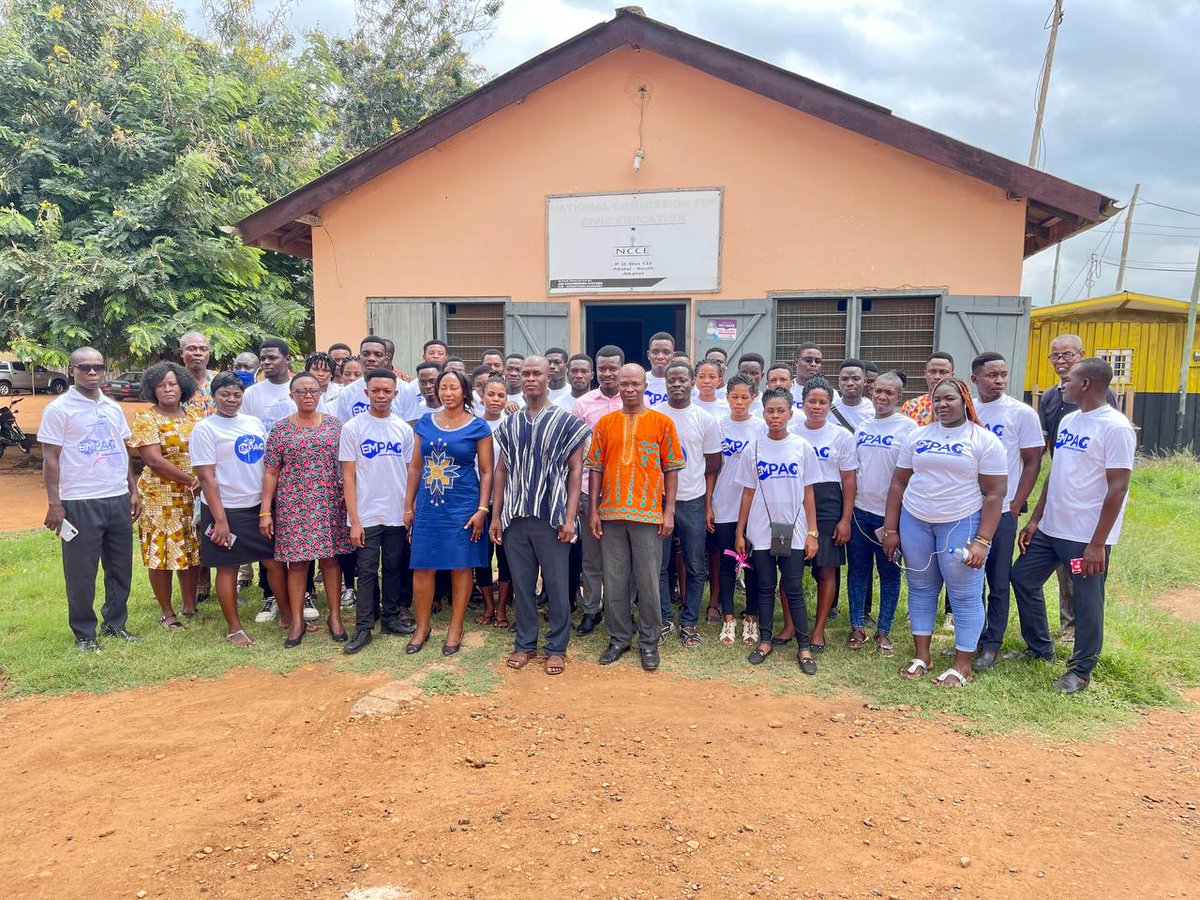 EmpacGh's tweet photo. Beautiful pictures after Empac SRC  donate a signpost to Akatsi South municipal Education Office
#Empac_SRC https://t.co/1rb183oVac
