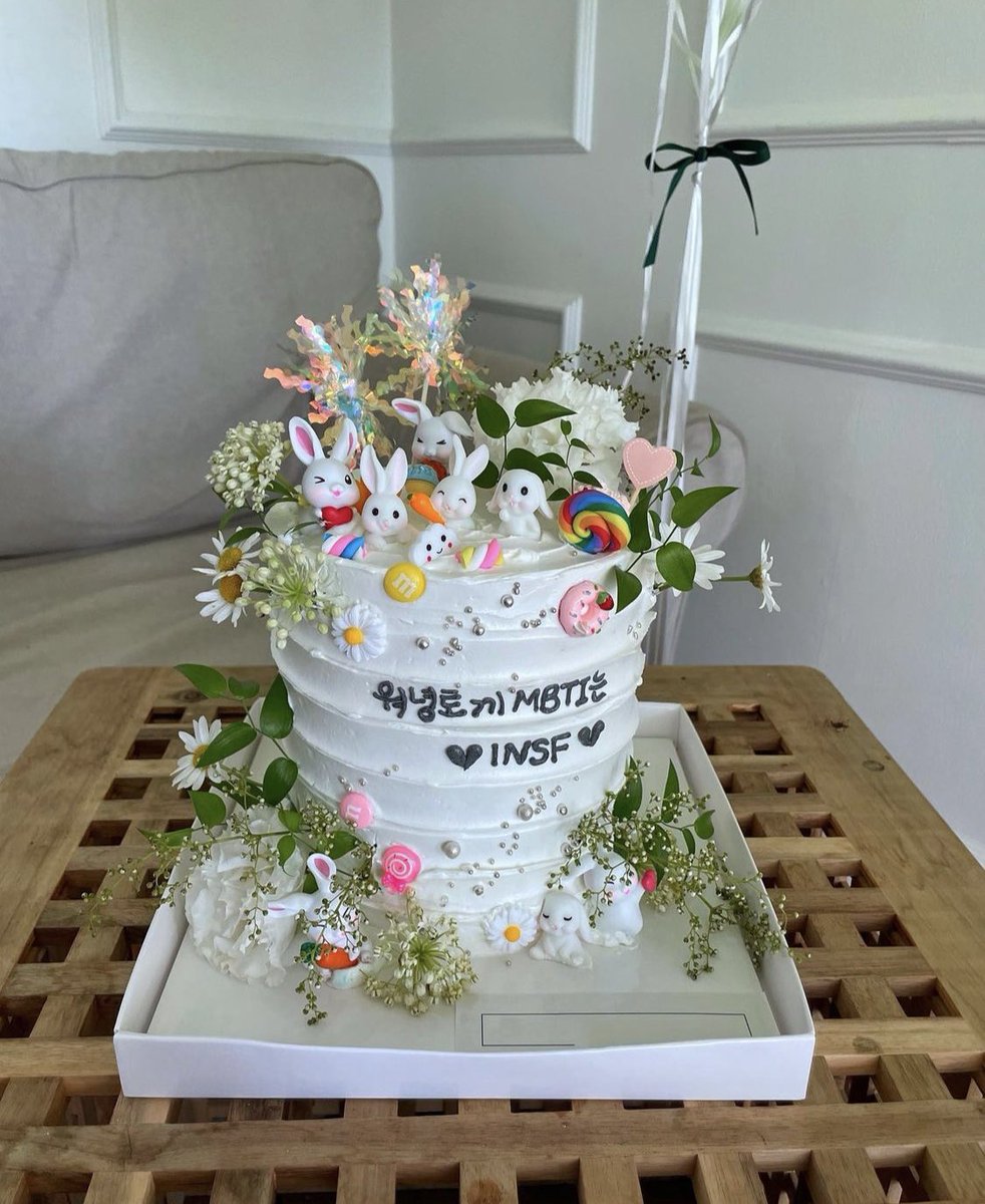 wonyoungpy's tweet image. 📸 | 21.07.27

Wonyoung via instagram:

Mi nueva familia Innisfree 💚🤍

#장원영 #원영 #wonyoung #jangwonyoung #izone #wizone