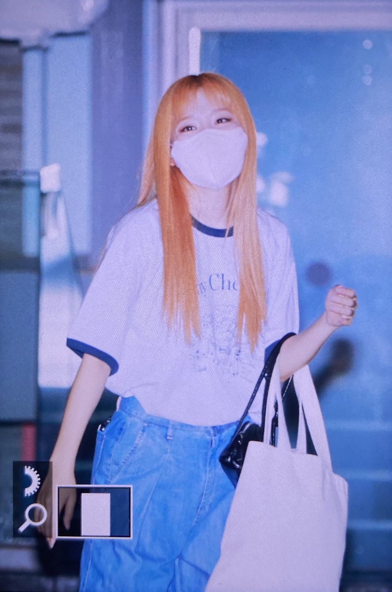 LUMINOUS_940210's tweet photo. 210706 슬기🏡

새벽에 티저 기대해도 되는거지..?!

#레드벨벳 #RedVelvet #SEUlGI #슬기 https://t.co/p1zlCqs4et