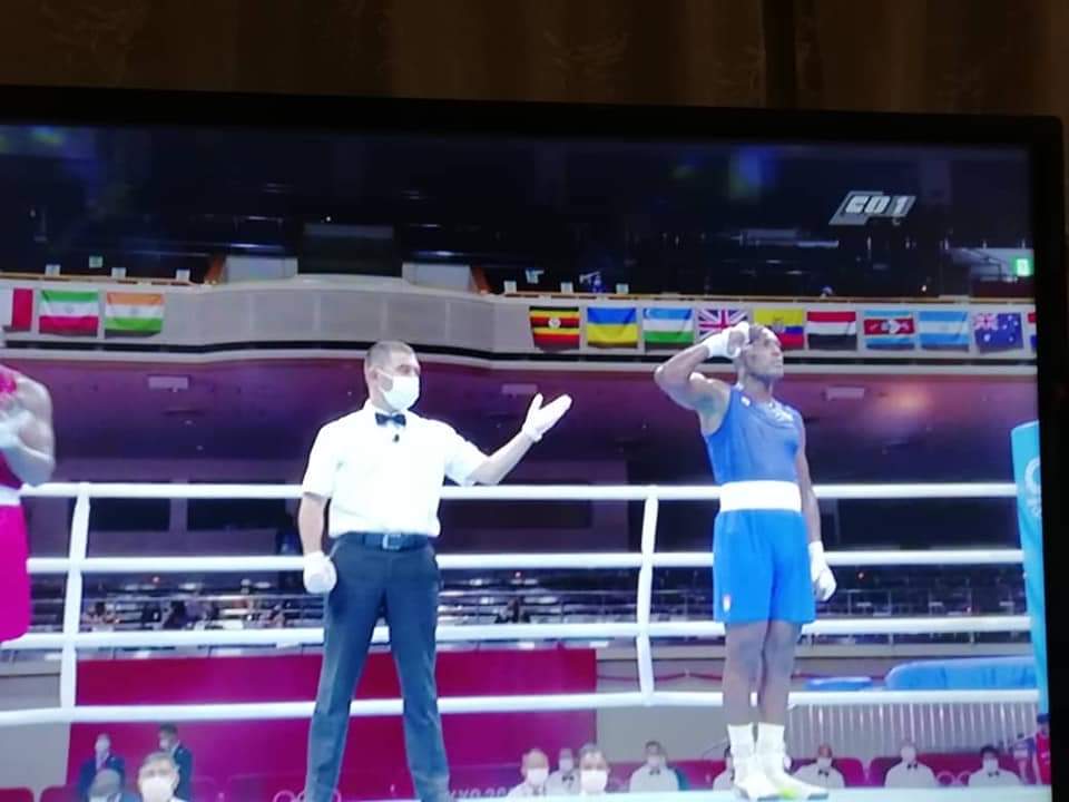NislayMolina's tweet photo. Felicidades al campeón de boxeo de #Camagüey Julio C��sar la Cruz, con la primera victoria en la cita Olímpica #Tokio2020...esperamos más triunfos....#Cuba https://t.co/py2QkG0YMw
